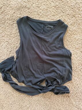 Sleeveless Black Twist-Front Crop Top